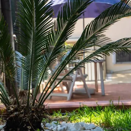 Casa Con Giardino E Ampio Terrazzo - A Casa Di Ugo Gaète