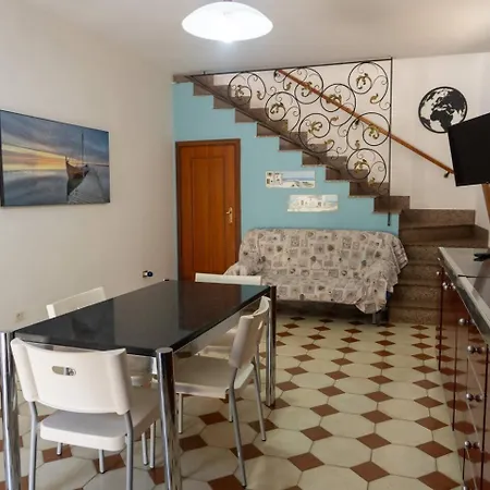 Casa Con Giardino E Ampio Terrazzo - A Casa Di Ugo * Gaeta