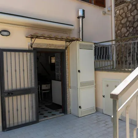 Casa Con Giardino E Ampio Terrazzo - A Casa Di Ugo * Gaeta