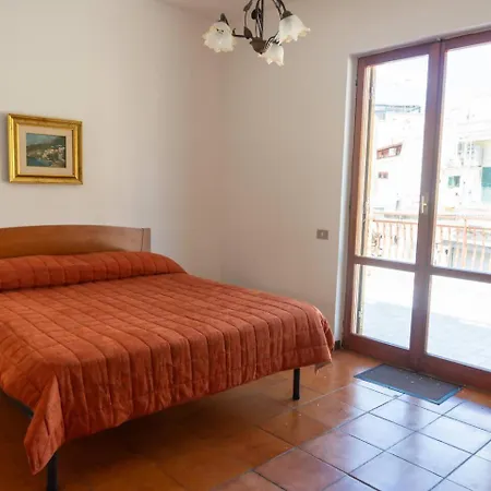 Casa Con Giardino E Ampio Terrazzo - A Casa Di Ugo *
